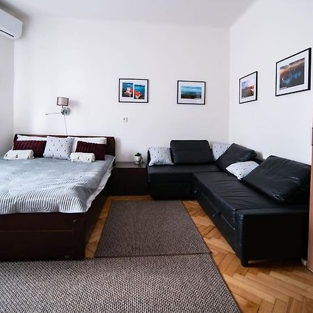 Bumblebee Apartment With Ac بودابست المظهر الخارجي الصورة