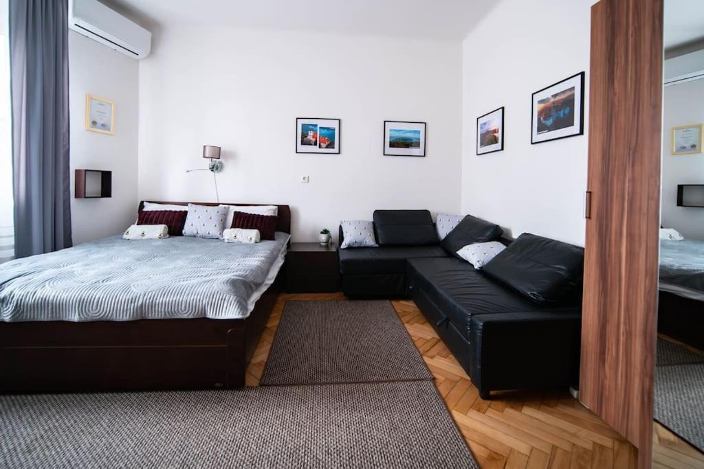 Bumblebee Apartment With Ac بودابست المظهر الخارجي الصورة