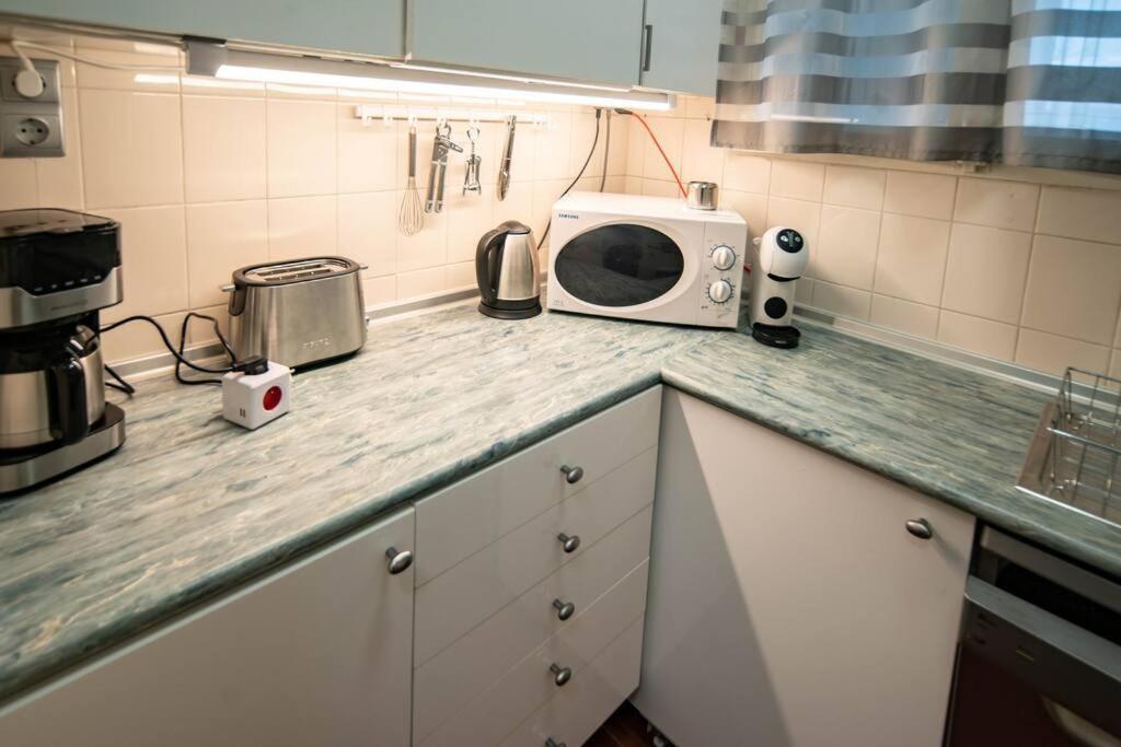 Bumblebee Apartment With Ac بودابست المظهر الخارجي الصورة
