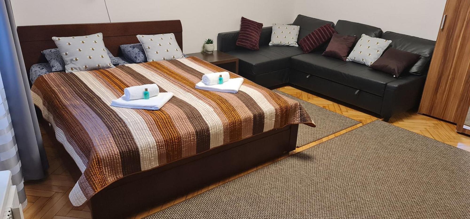 Bumblebee Apartment With Ac بودابست المظهر الخارجي الصورة
